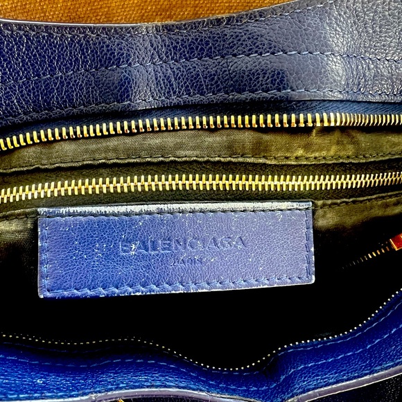 BALENCIAGA Chevre Silver Metallic Edge Hardware City Bleu de Minuit - Picture 2 of 8